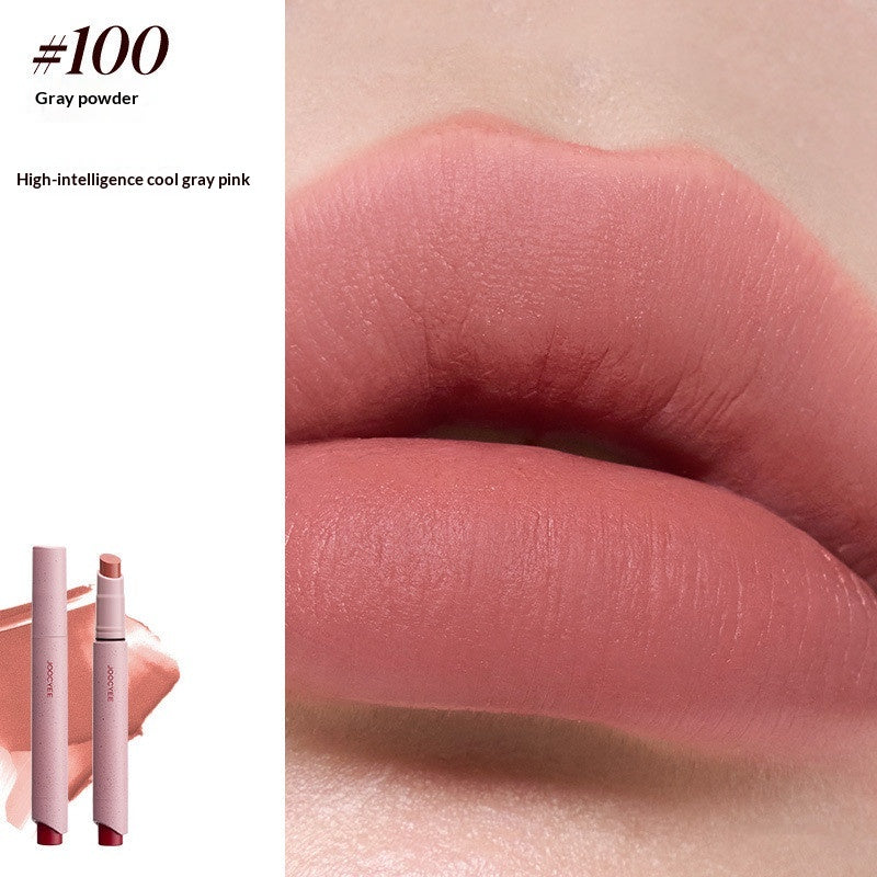 Matte Lip Liner dans un teint de levure pour un doux