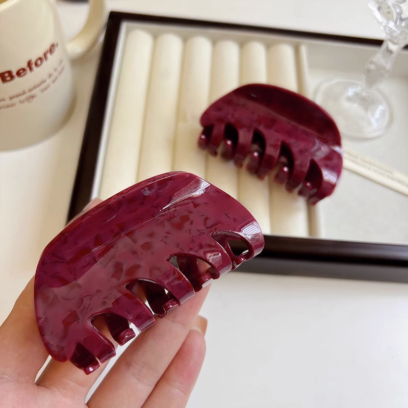 Fruits de Dragon blanc couleur cheveux clip avec une cuillère sur le dos de la tête