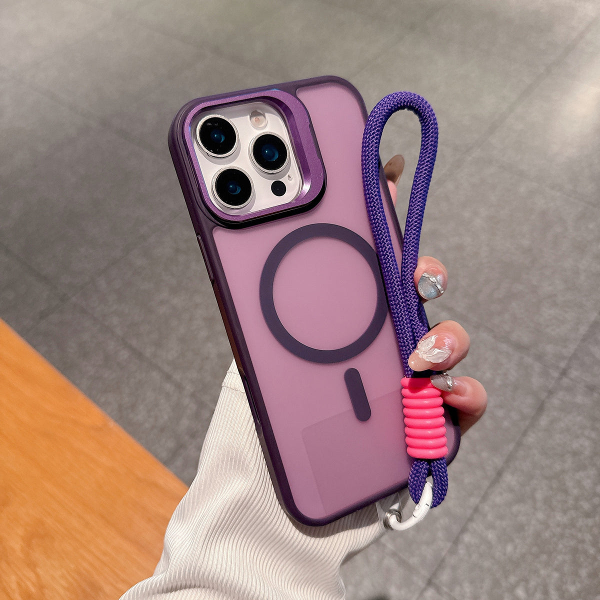 Boîtier de téléphone magnétique à monture de lentilles
