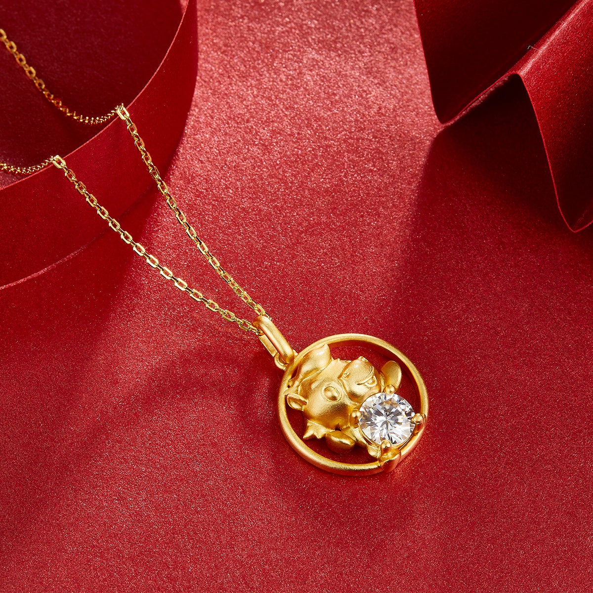 S925 Argent plaqué or 1ct D Couleur VVS1 Moissanite Ox Collier 5g Chinese Zodiac Benmingn