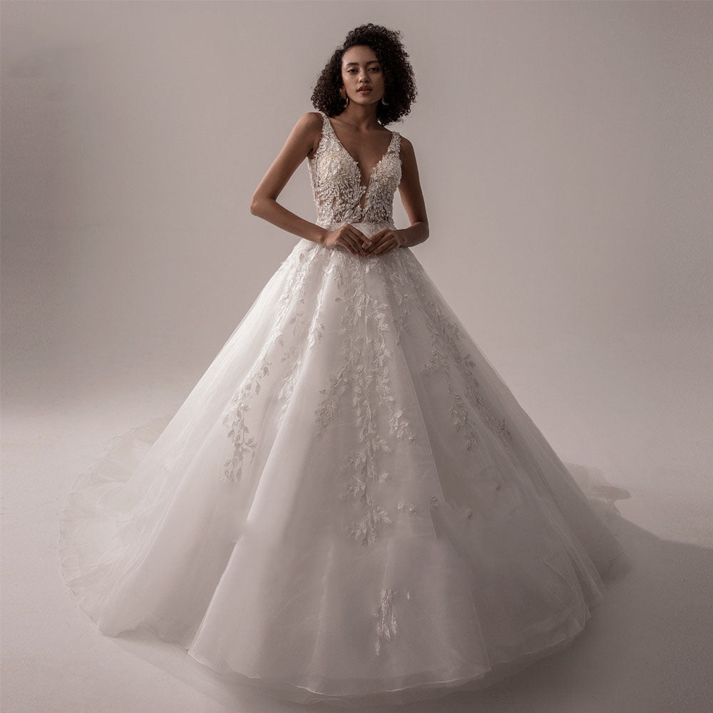 Robe de mariée principale mince coupe de queue de voyage