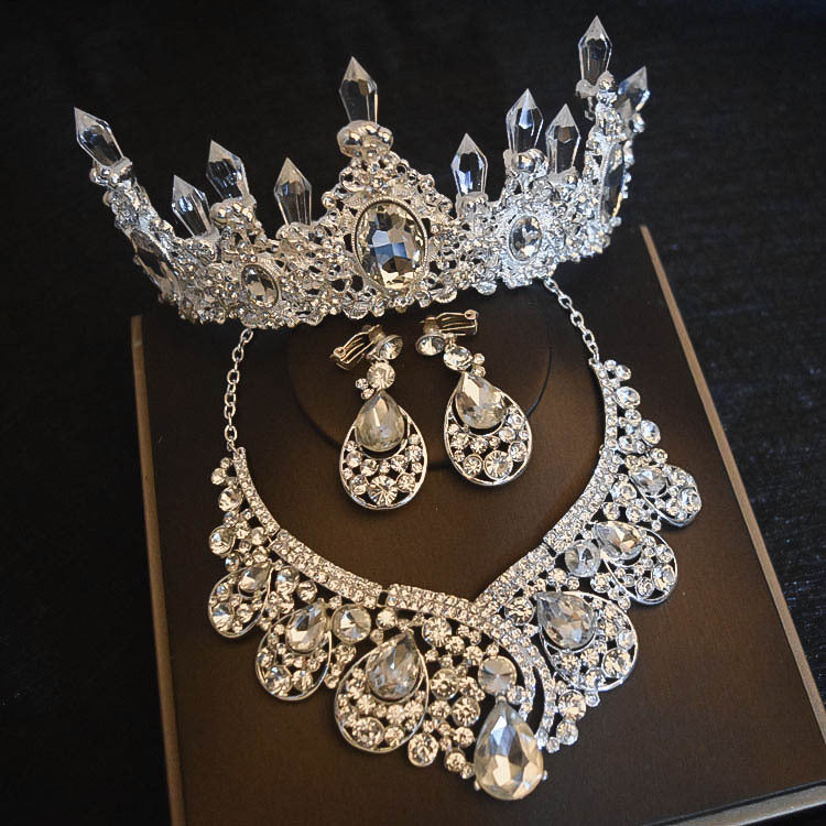 Robe de mariée Fleurs Accessoires de cheveux de mariage Accessoires Boucles d'oreilles Collier Couronne Thre