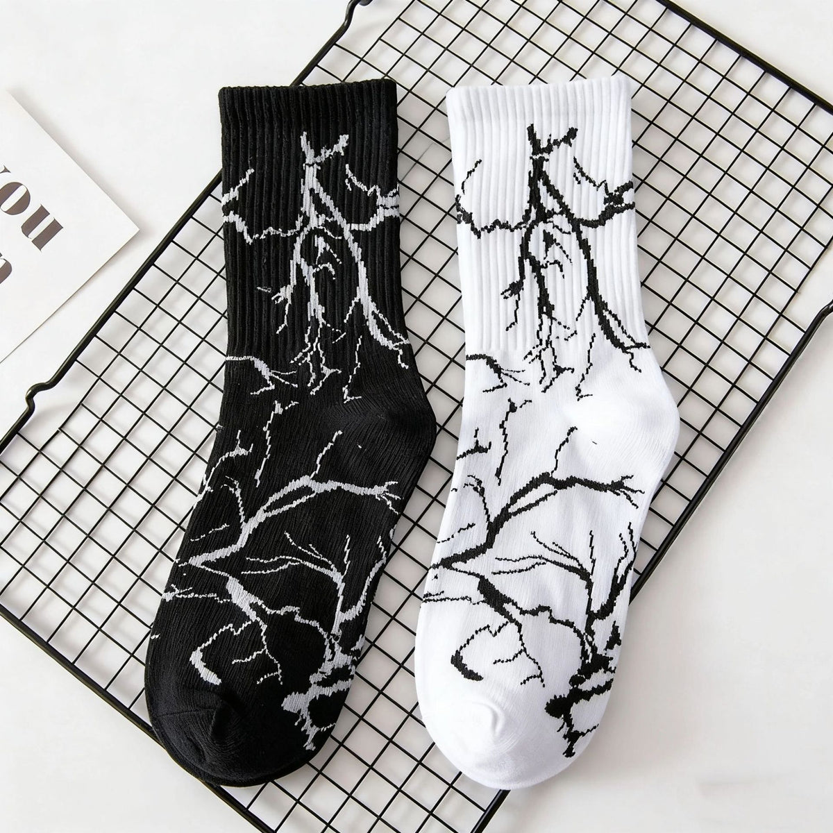 Style coréen Trendy Marque Unisexe Couple Graffiti Couleur bloquées Chaussettes mi-calf