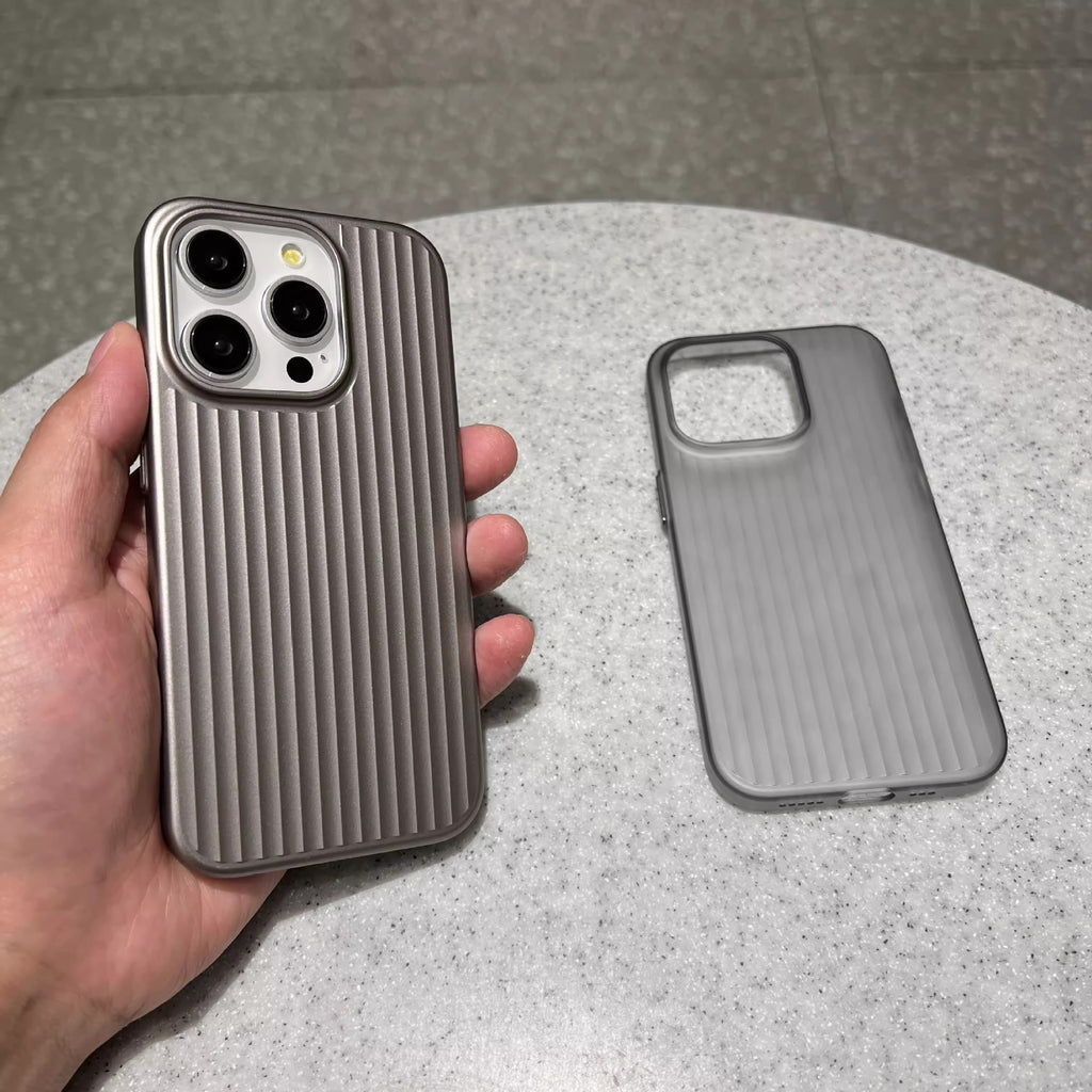 Housse de téléphone en métal ondulé pour la peau sorbée