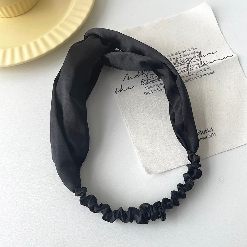 Bande de tête satinée avec cheveux latéraux larges et bande de tête