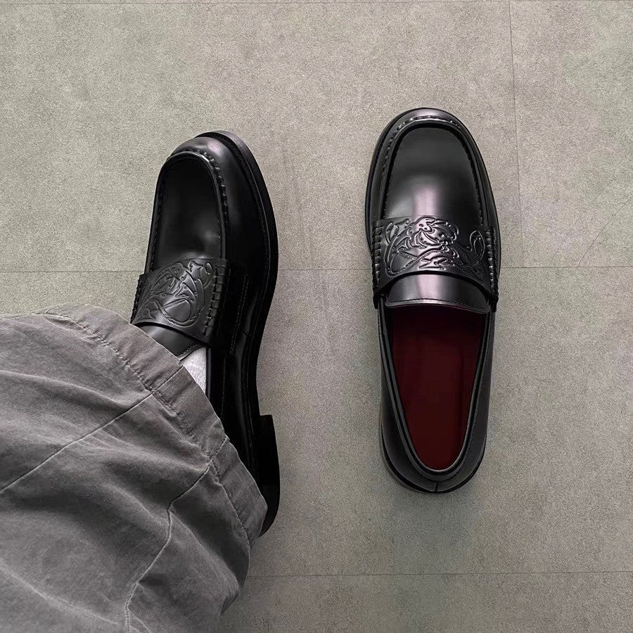 Chaussures Robe Brogue avec un style britannique rétro et embossé