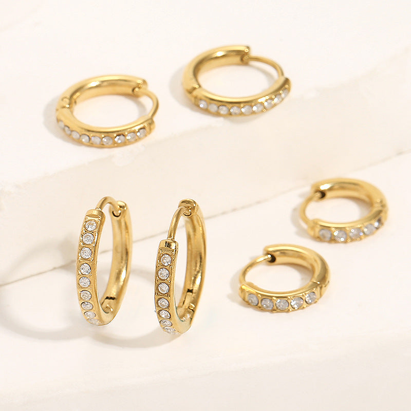 Boucles d'oreilles minimalistes européennes et américaines adornées avec Cubic Zirconia