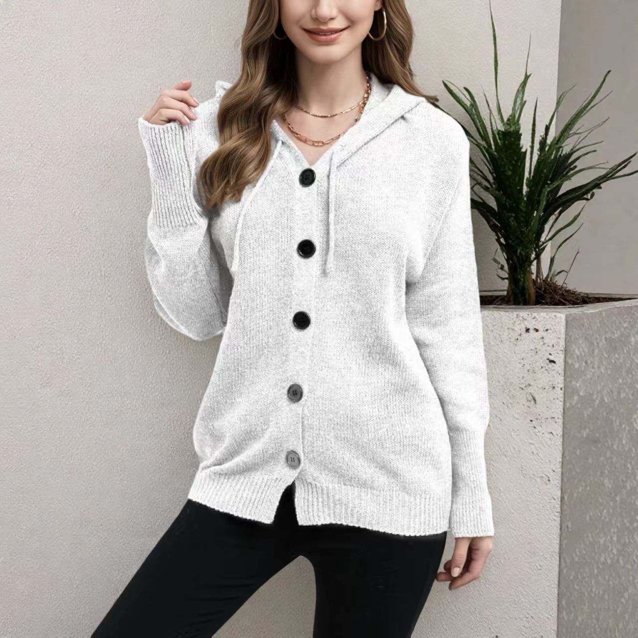 Chemise à capuche à tête unique en couleur V pour femmes