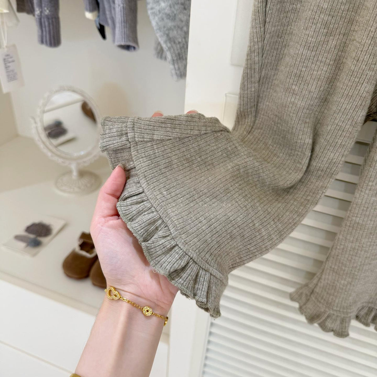 Veste de sweater en deux parties avec pantalons en dentelle