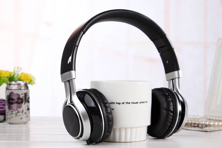 Tête-montée casque d'ordinateur avec contrôle des fils Téléphone mobile Universal Heavy Bass Game Hea
