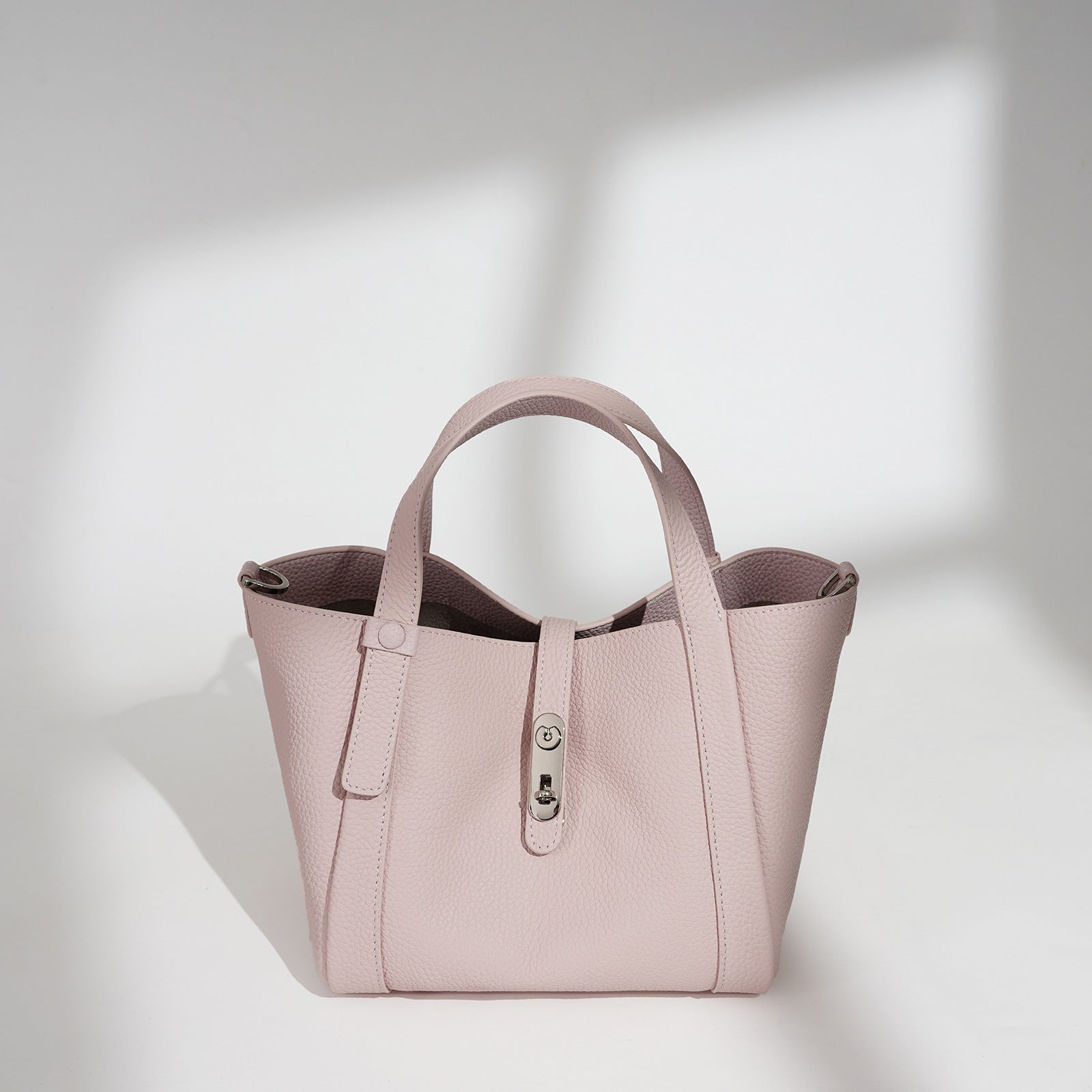 Sac à main élégant et minimaliste pour les femmes