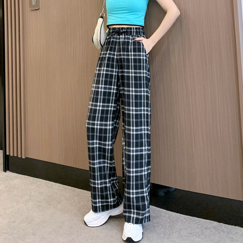 Pantoufles droites, longues et pointues avec jambes larges