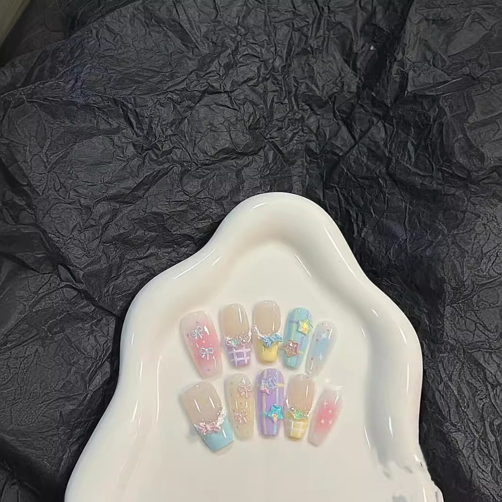 Handmade press-on nails are removable