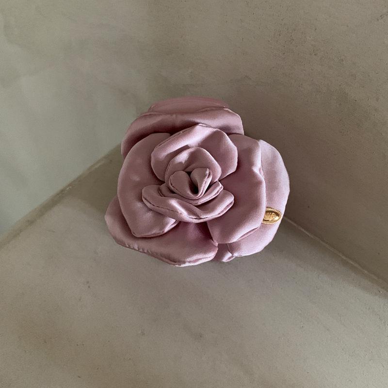 Chic Satin fleurs cheveux clip demi-haut coiffeur