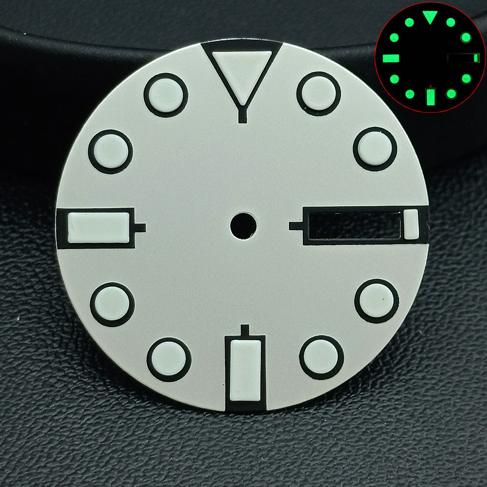 Accessoire de plongée avec un cadran lumineux adapté au mouvement NH35