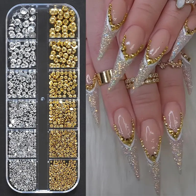 Des étoiles de demi-lune en or et en argent pour la décoration de ongles