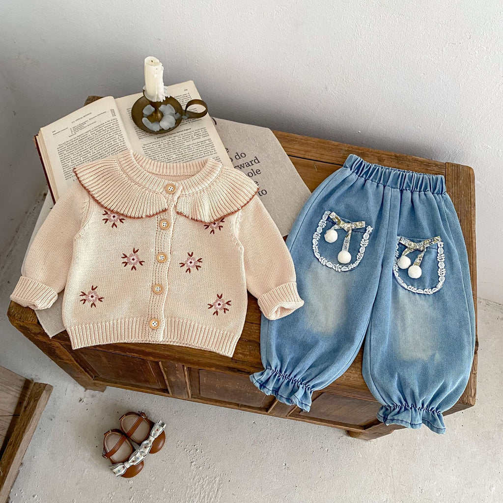Manteau en tricot brodé pour bébé