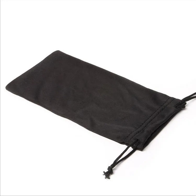 Sac de rangement pour lunettes de soleil à l'extérieur