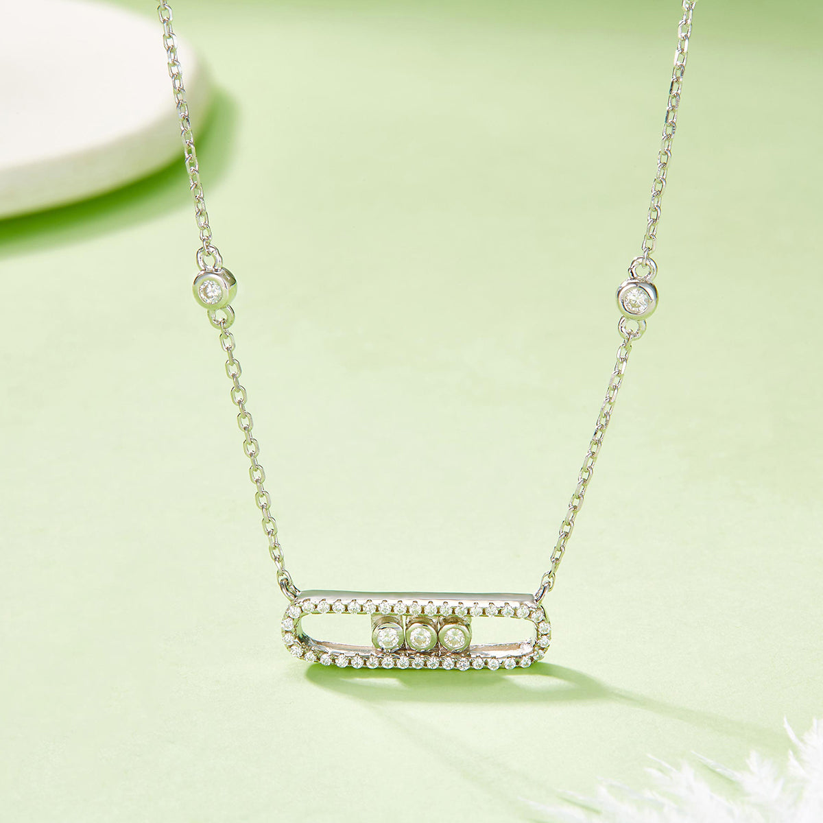 S925 Silver Rose Gold Plated Capsule Collier Moissanite 45cm Pave Border Lunette Station D
