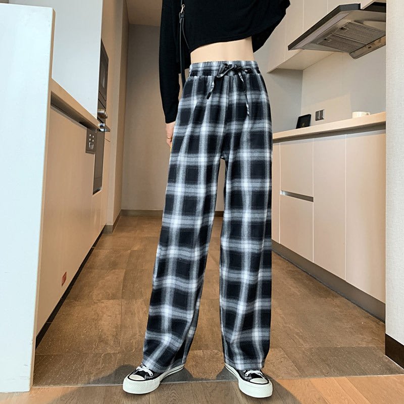 Pantoufles droites, longues et pointues avec jambes larges