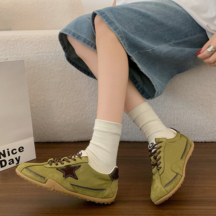 Women's Five-Pointed Star Patch Retro Sneakers