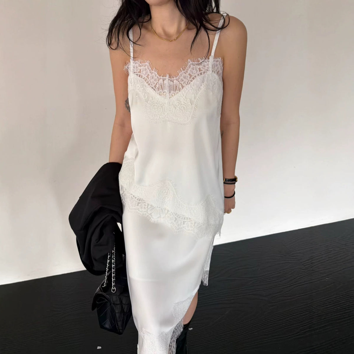 Dentelle polyvalente et satin Chic Asymétrique Slip Camisole