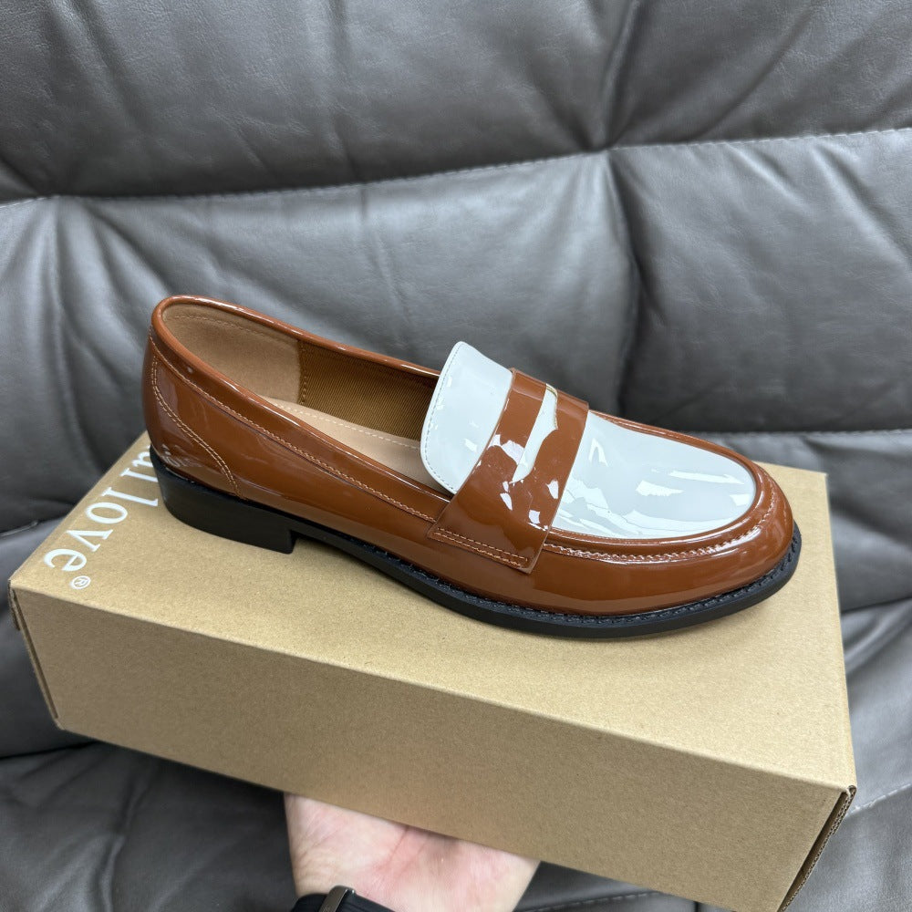 Chaussures en cuir slip-on style britannique