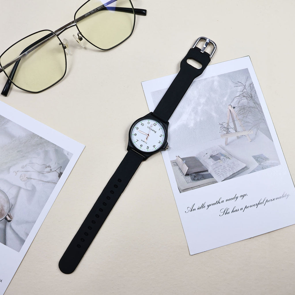 Montre haute-fashion conçue spécifiquement pour les étudiantes du collège et du lycée