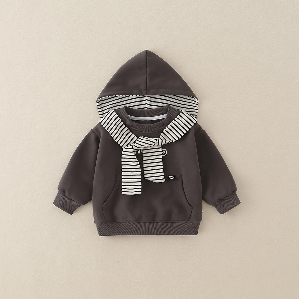 Ensemble d'aménagements élégants de printemps pour enfants
