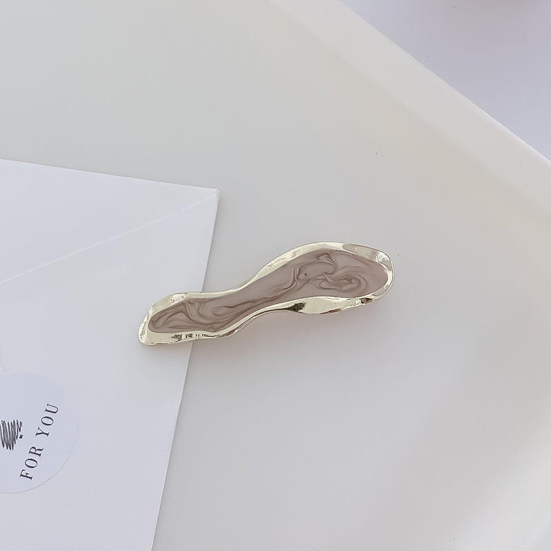 Exquisite retro hairpin