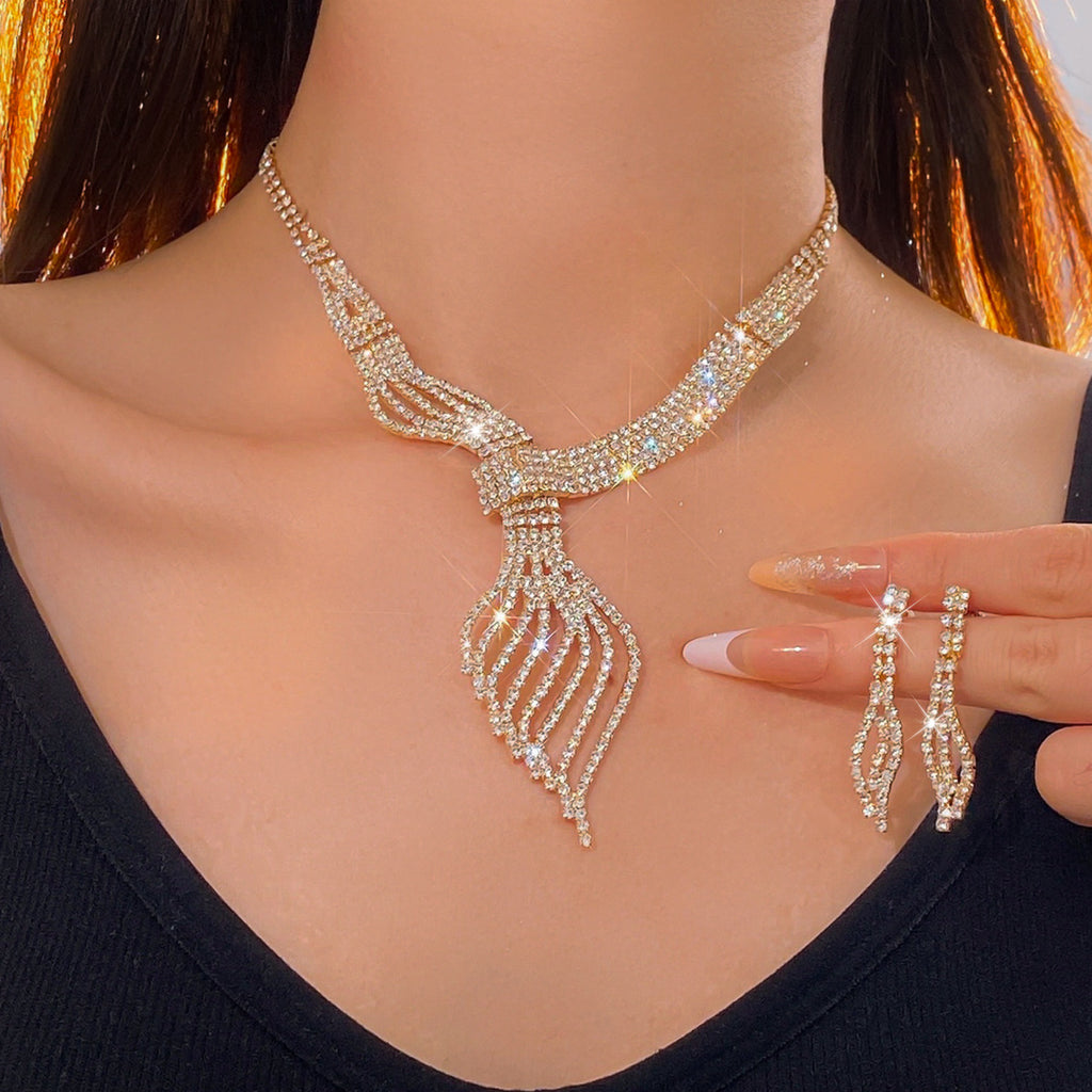 Haute qualité Chaîne de clavicule Mode Grandeur Personnalité Bijoux costume