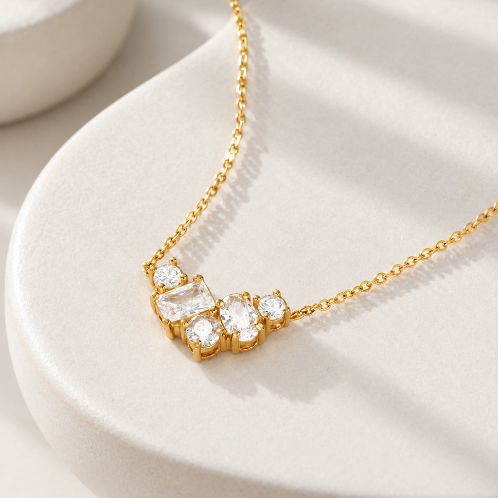 Touchion Zircon Titanium Collier en acier Léger Luxe
