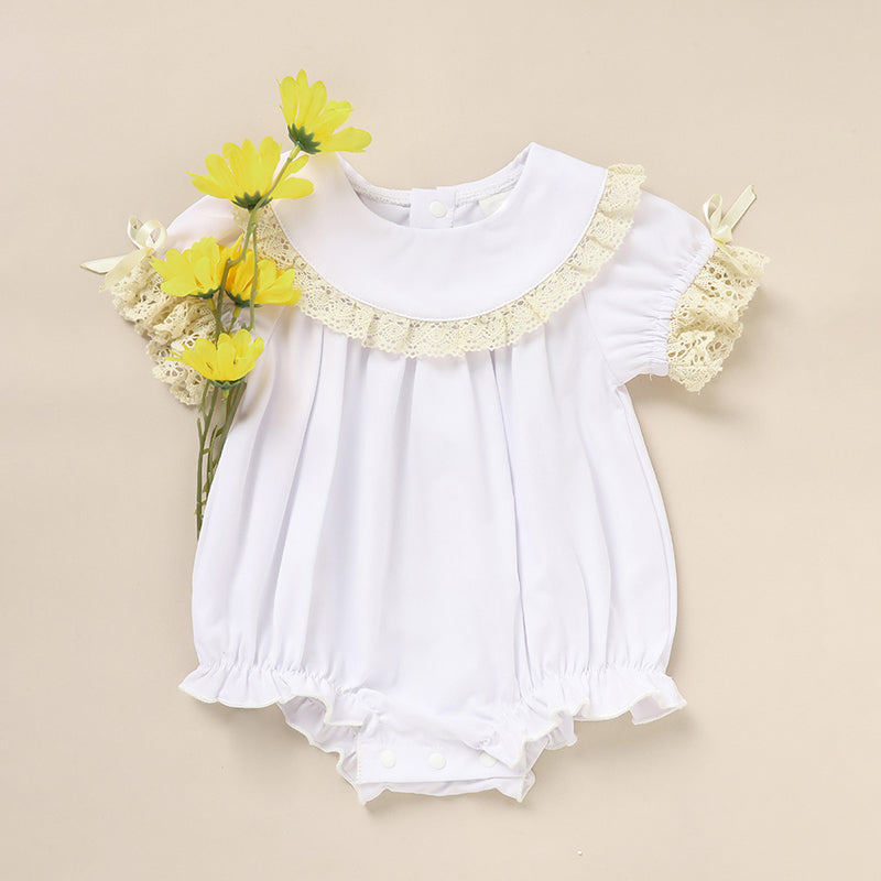 Bébé fille blanc Dentelle Romper doux et élégant manches courtes Bubble combinaison de saut pour la saison de mariage