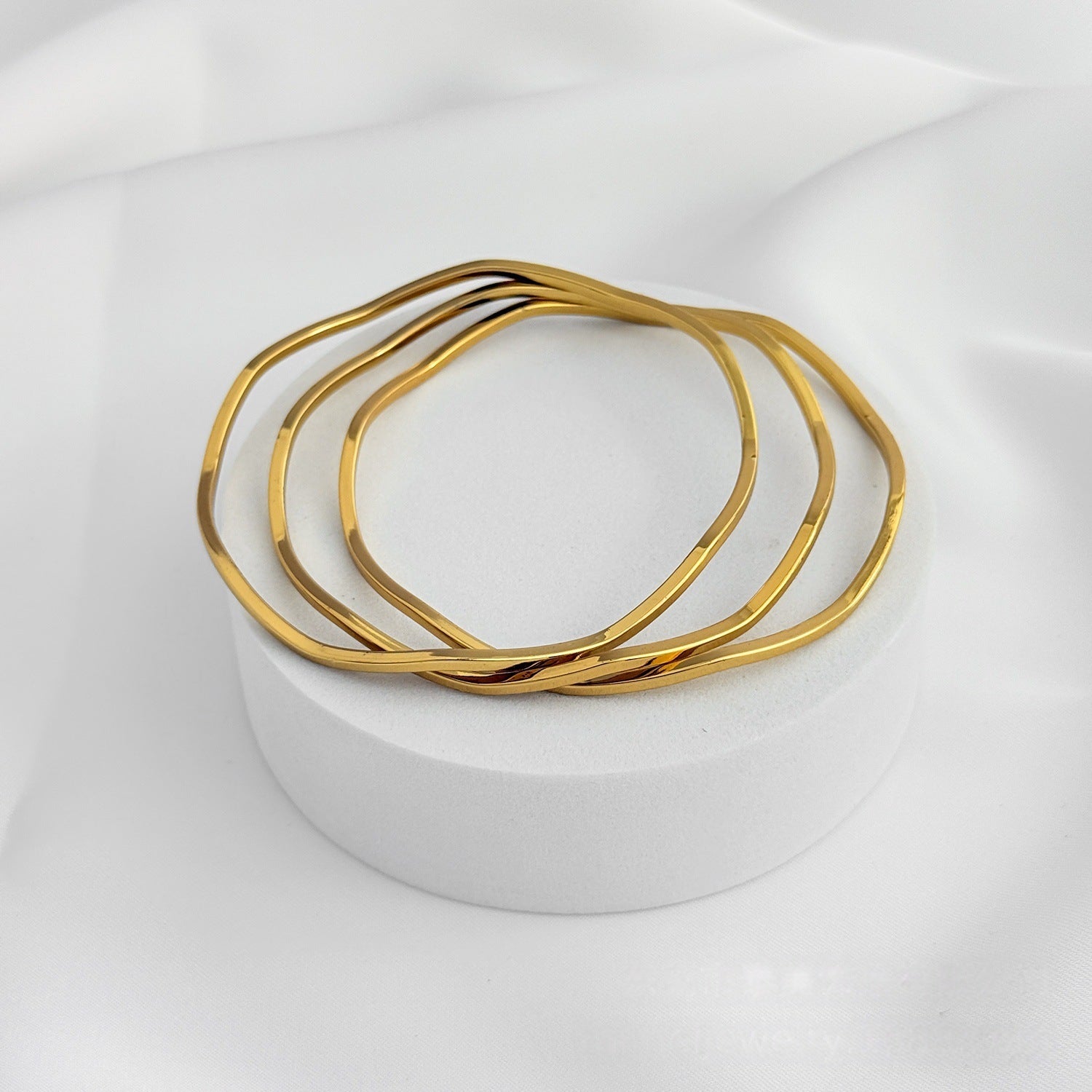 Bracelets en acier inoxydable simple dans plusieurs styles