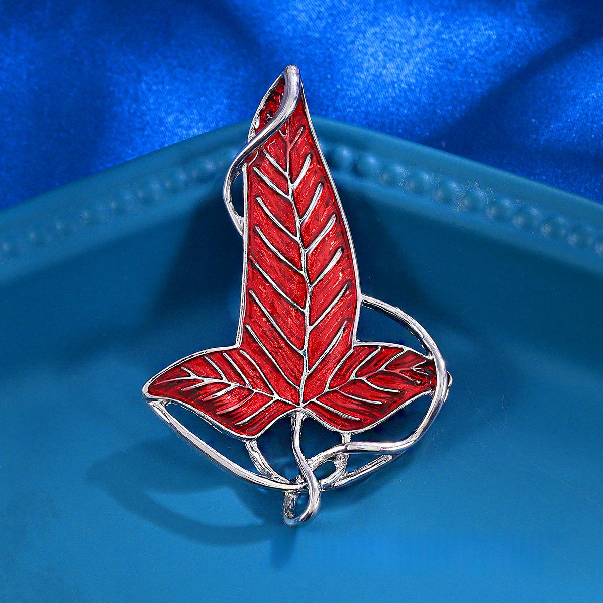 Broche à trois dimensions pour femmes