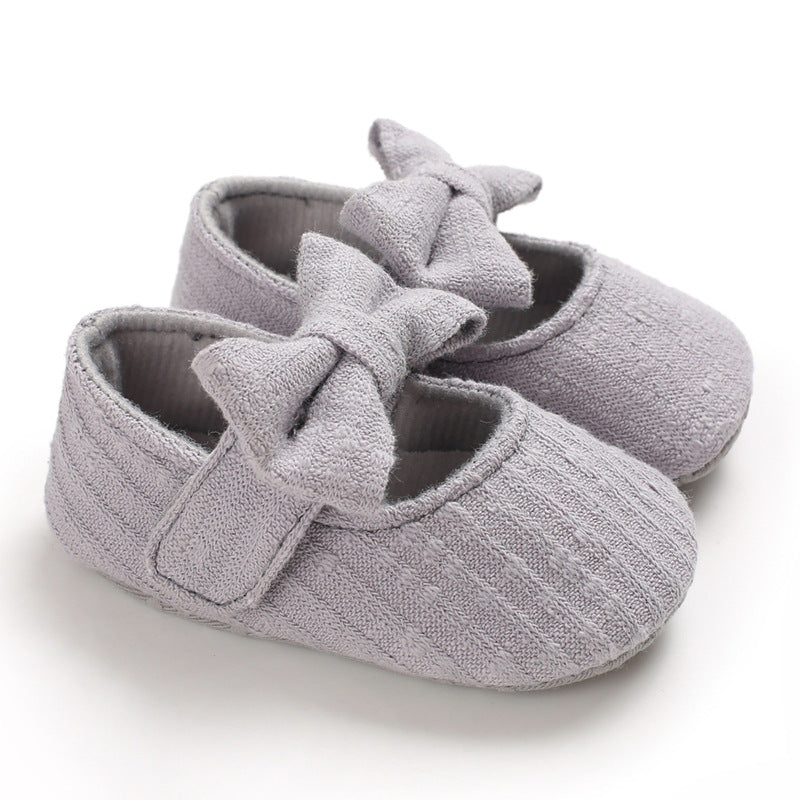 Chaussures bébé tricotées en laine