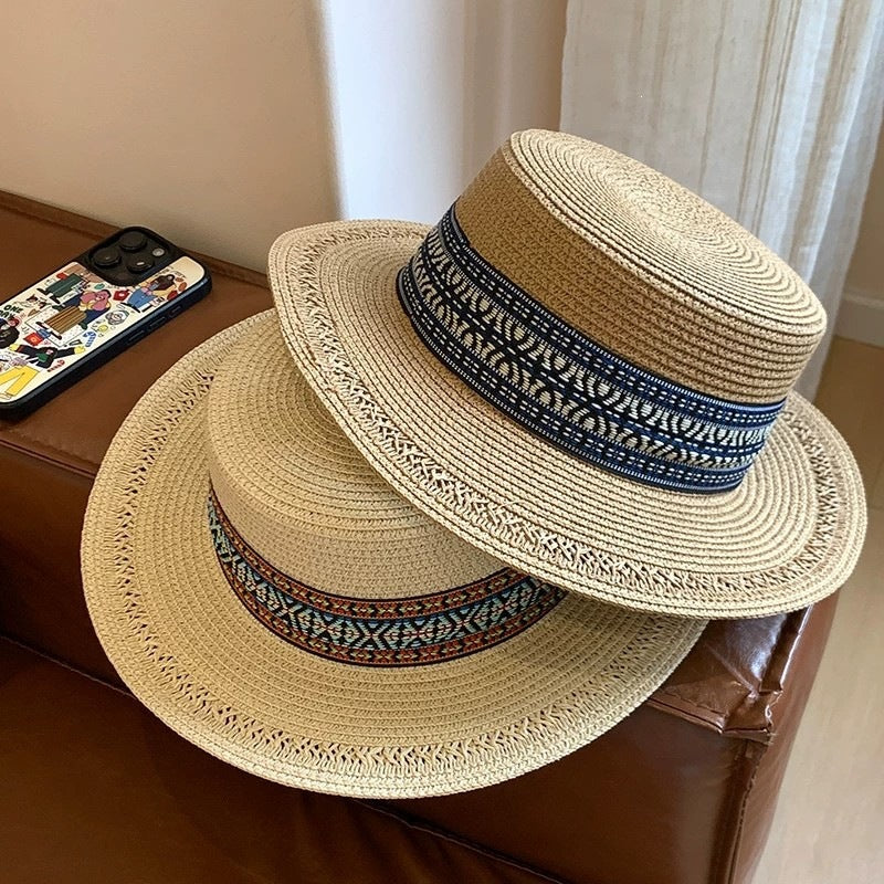 Chapeau de soleil à large bord pour les vacances d'été sur la plage