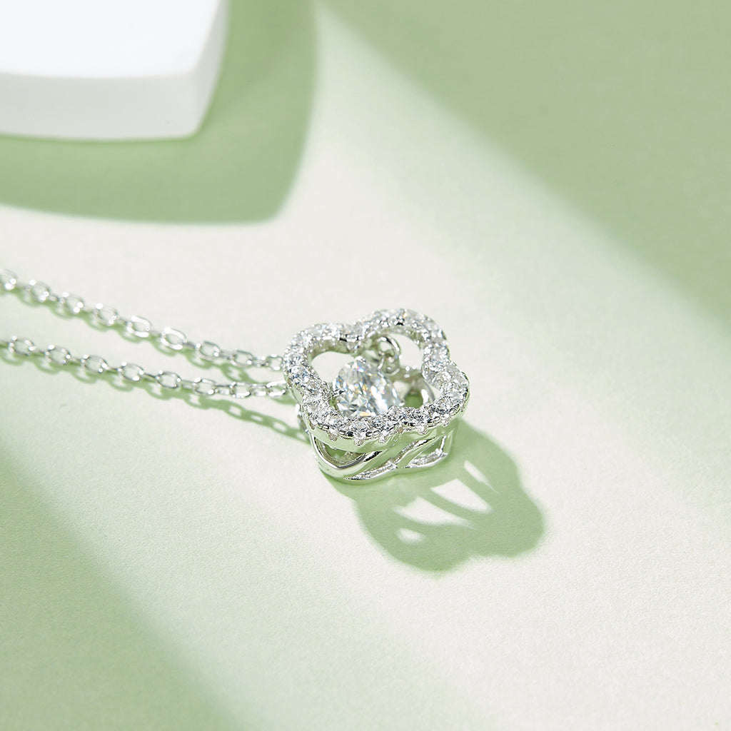 S925 Argent Sterling 0.5ct D Couleur VVS1 Moissanite Collier de trèfle à quatre feuilles 45cm Platinum