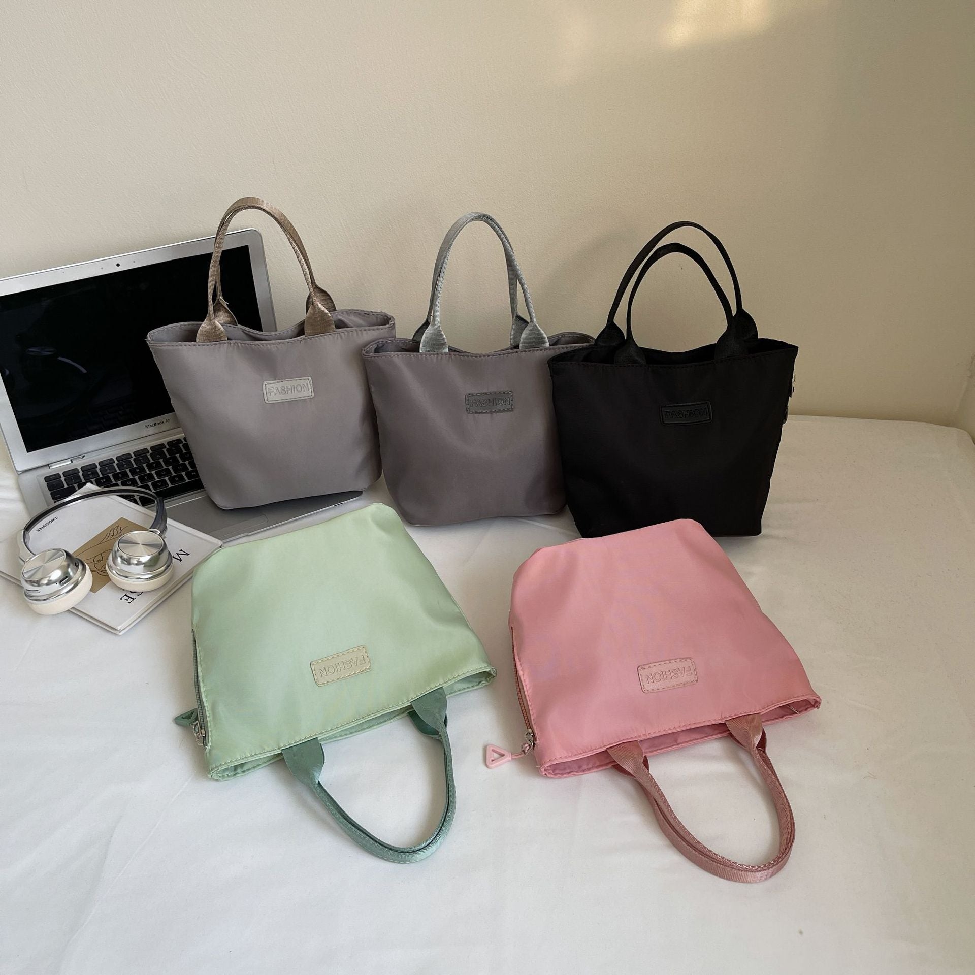 Fashionable Femmes Ba Tissu Casual Tote Versatile Commuter Sac à main