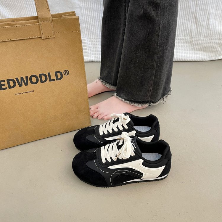 Coréen version de chaussures d'entraînement allemandes pour les étudiantes dans les sports et les loisirs