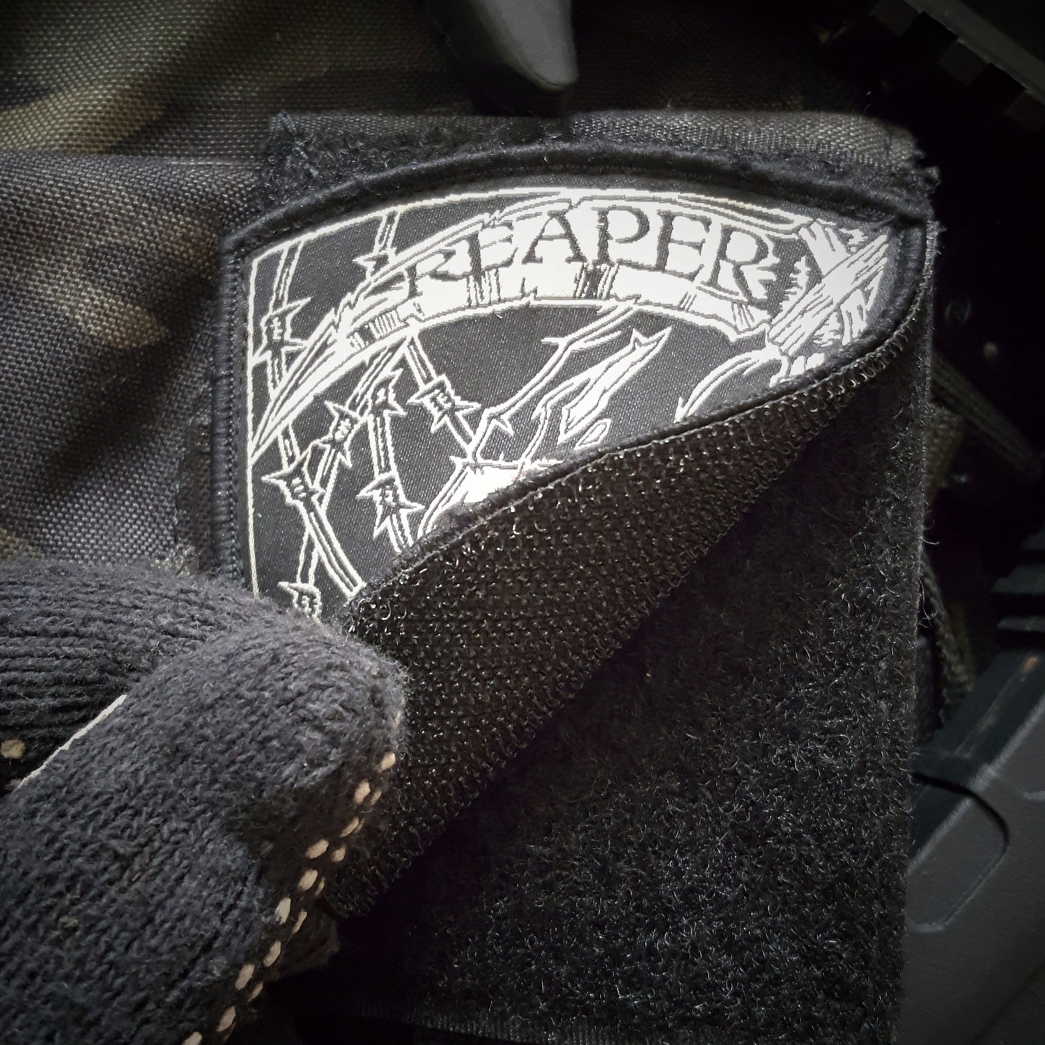 Brassard tactique de sport avec broderie et dos velcro