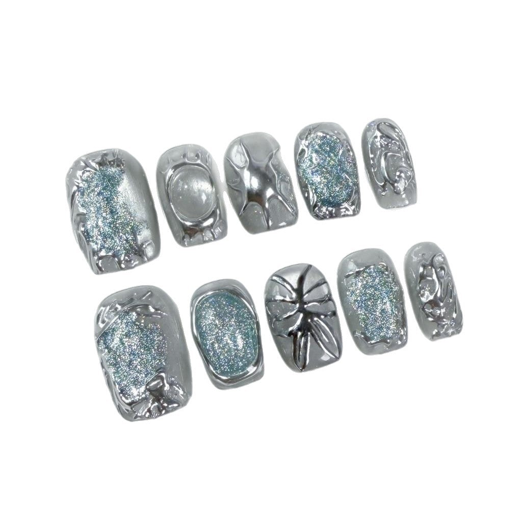Nails en argent peints à la main à papillon court
