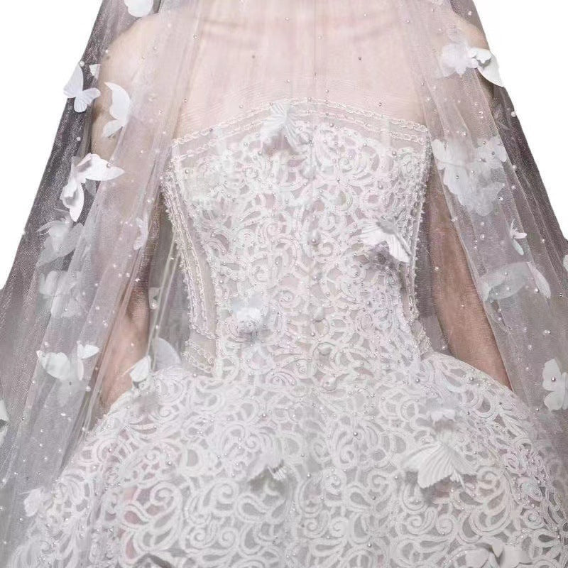 Veil à papillon tridimensionnel blanc nuptial