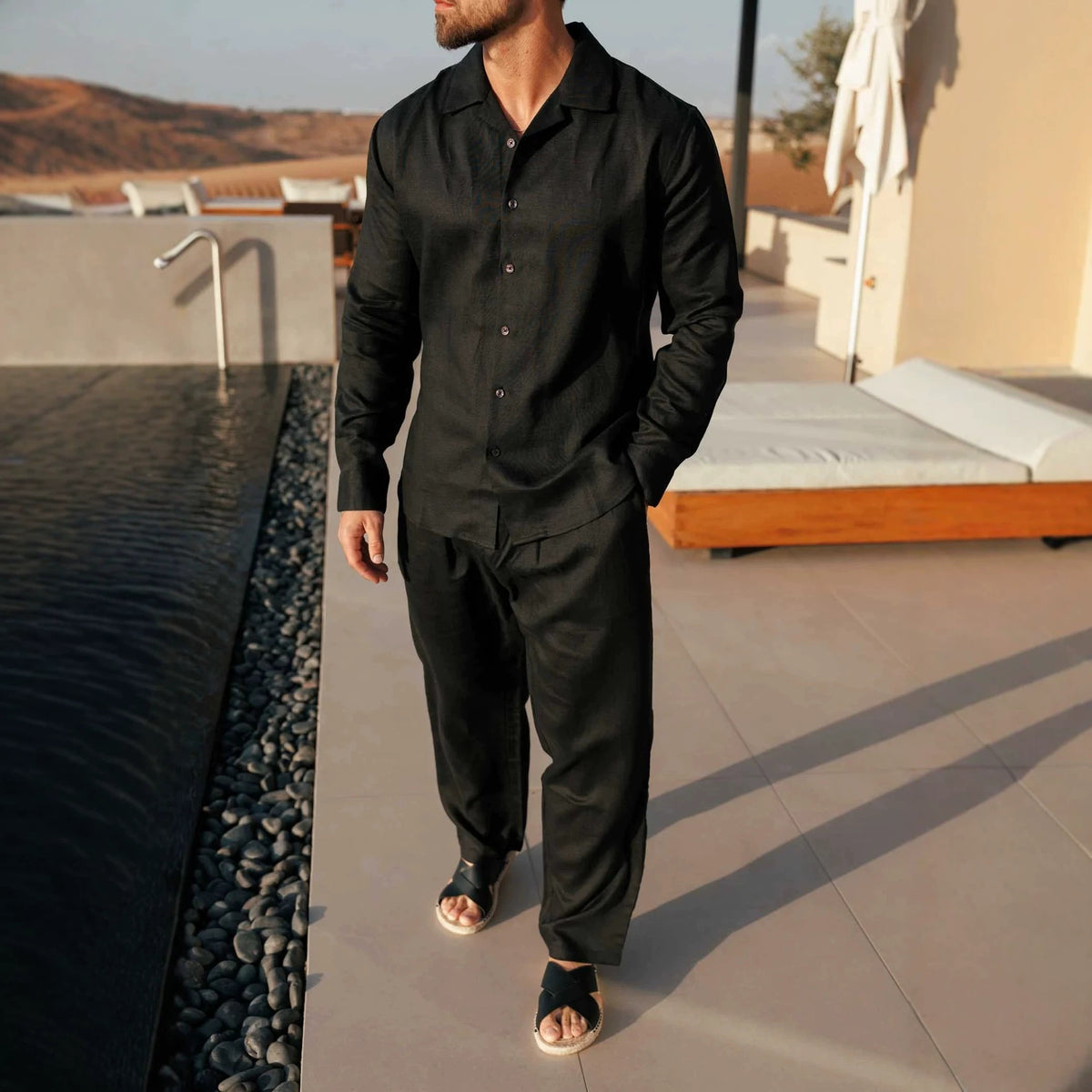 Chemise à manches longues et pantalons droits