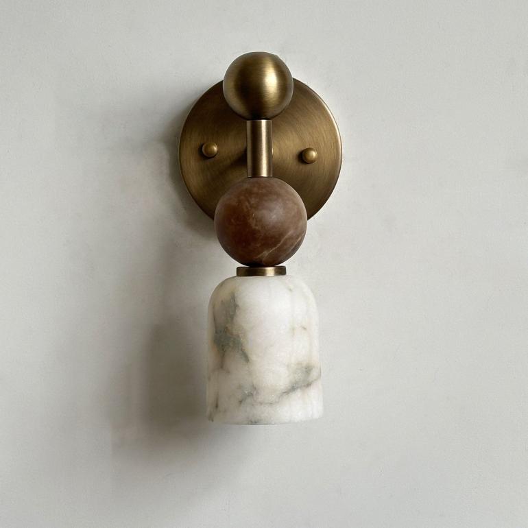 Lampe murale vintage en laiton de style français