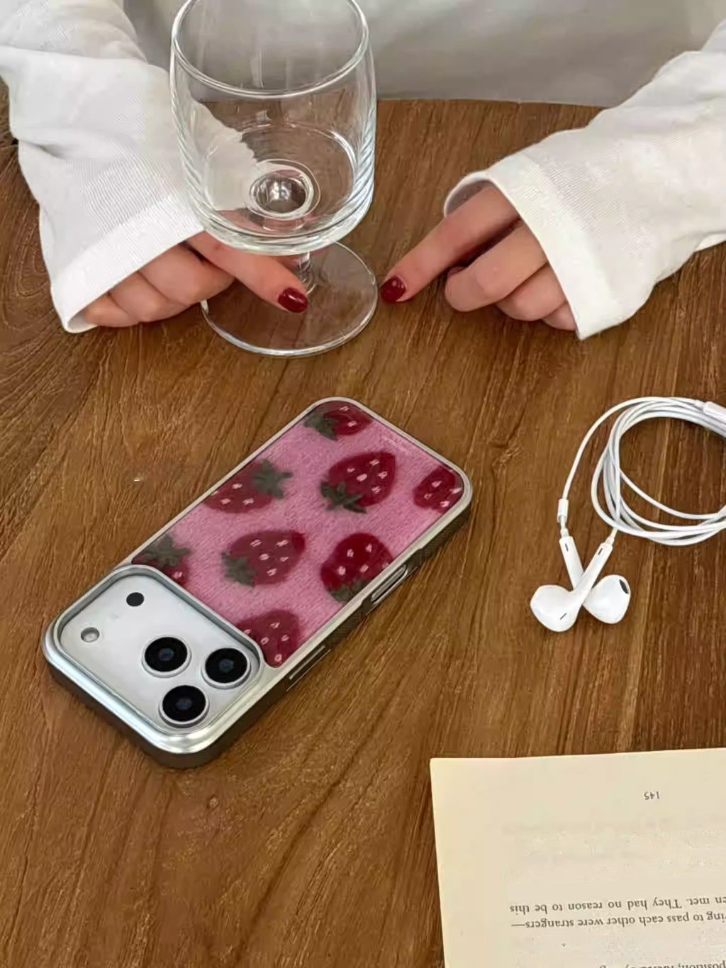 Strawberry Theme 16 Pro Max Protective Case