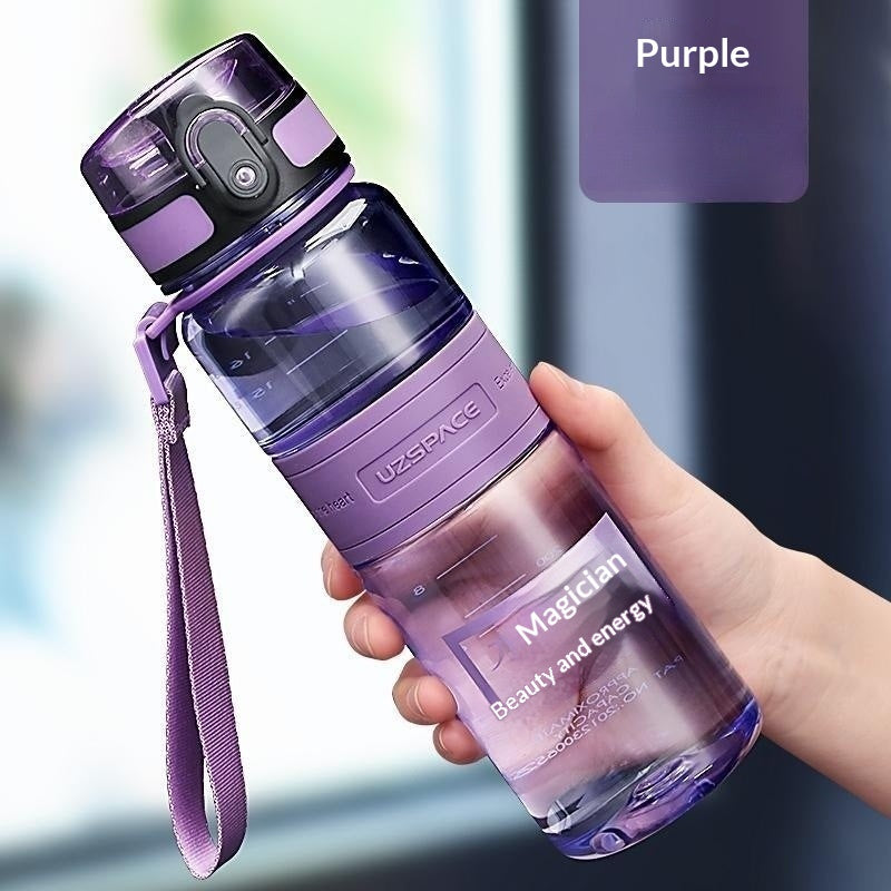 Bouteille d'eau en plastique portable de grande capacité