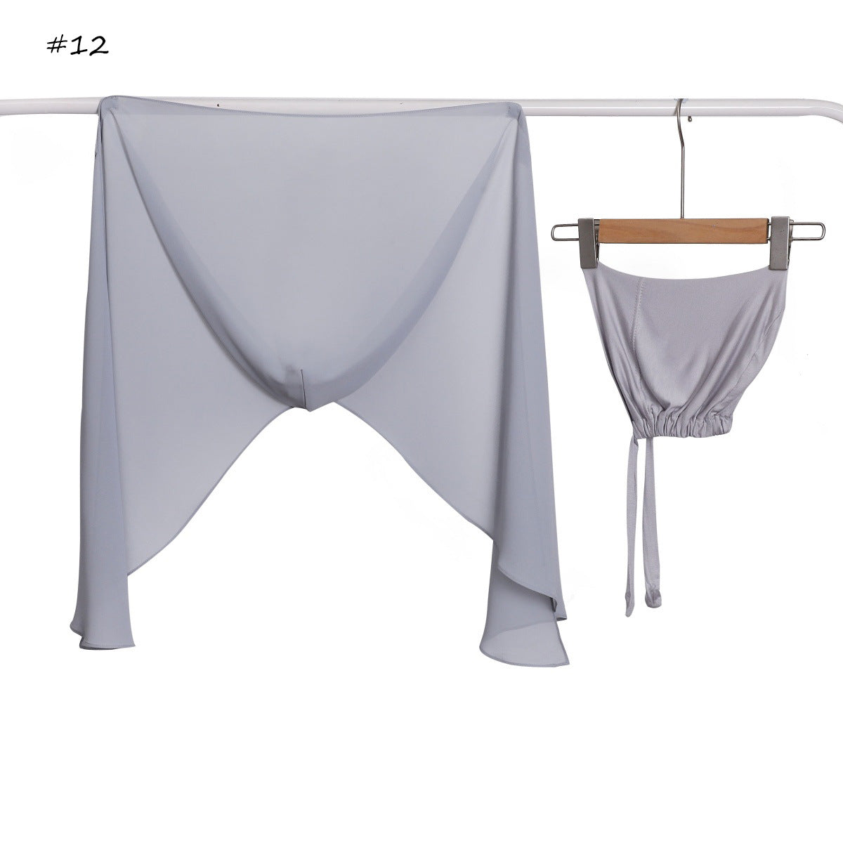 Set à capuche et foulard de même couleur