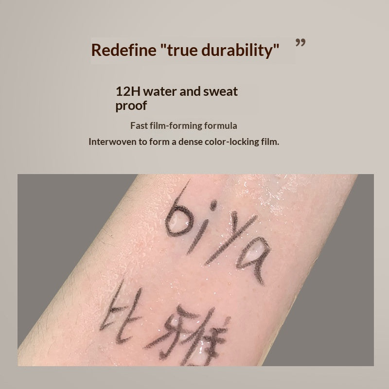 Stylo Eyeliner liquide lisse et résistant à l'eau et à la sueur