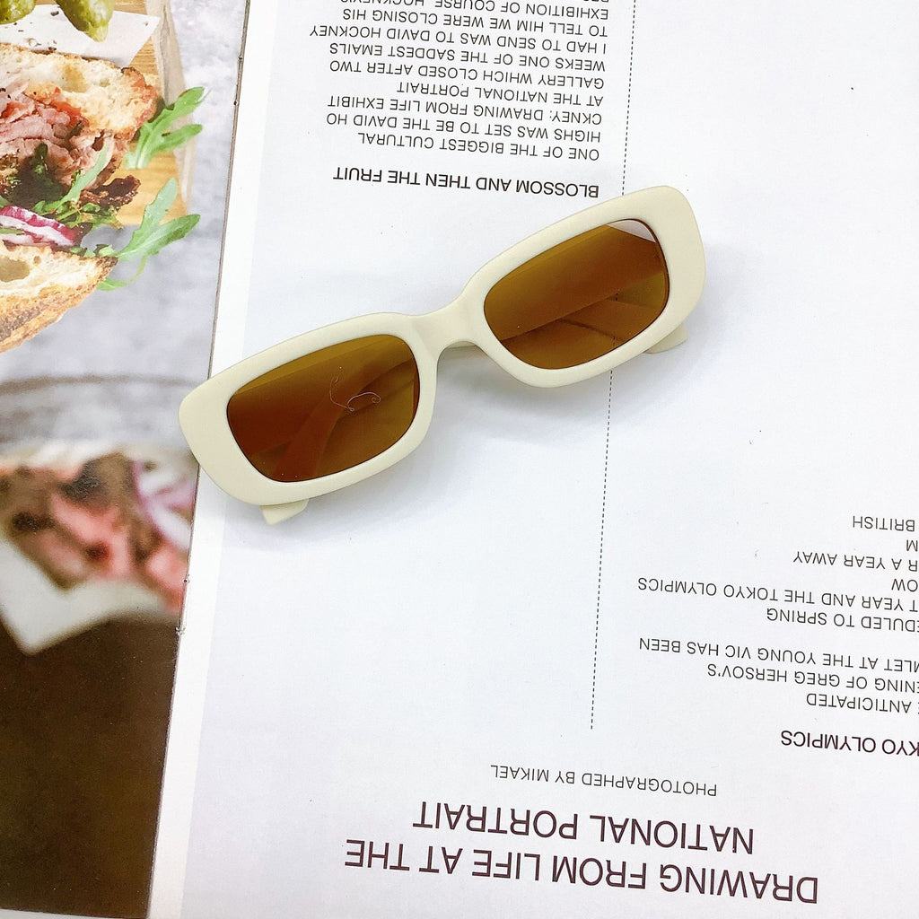 Lunettes de soleil élégantes à cadre de petite taille pour enfants
